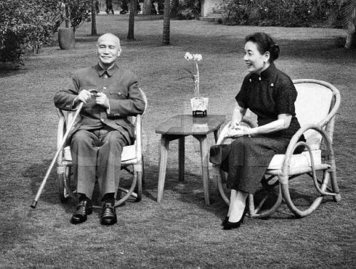 蒋介石和宋美龄是“政治婚姻”?47年后说出真相