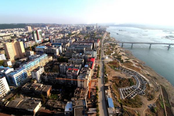 丹江口市被当地官员称为“中国最悲情的城市”。