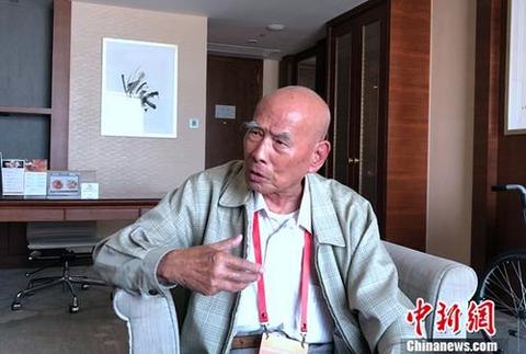 6月3日,黄埔军校同学会会长林上元在江西南昌接受记者采访时说,促进祖国和平统一,实现中华民族伟大复兴,海内外黄埔组织、黄埔同学及亲属有义务和责任为此尽一份力。中新社记者 郑巧 摄 点击进入下一页