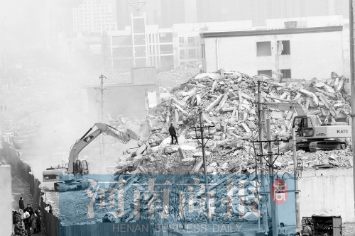 施工现场尘土弥漫