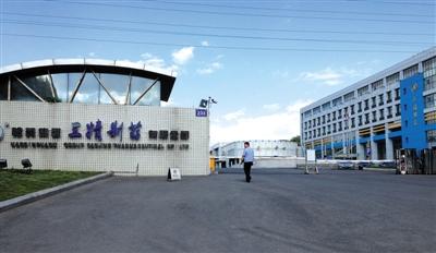 三精老总涉华润商贿案跳楼 省食药局处长外逃