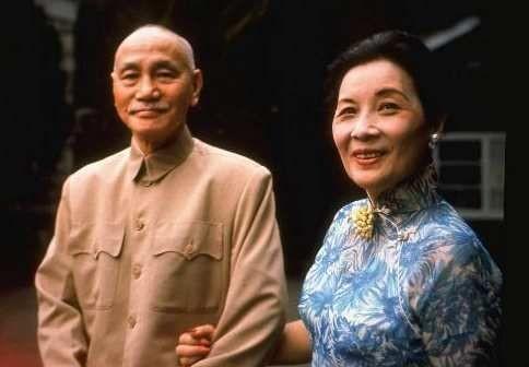 蒋介石和宋美龄是“政治婚姻”?47年后说出真相