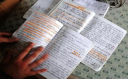 女孩患怪病一动就流汗 最多一天换18套衣服