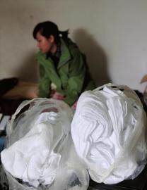 女孩患怪病一动就流汗 最多一天换18套衣服