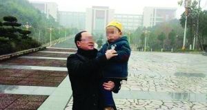 被学生举报的副教授雷斌