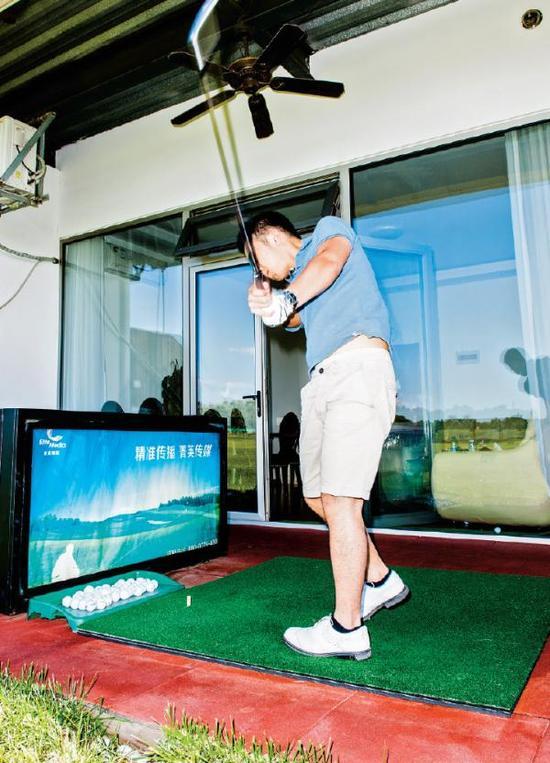 外媒访中国富二代:母亲是官员 钱多的花不完