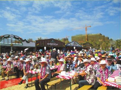 ▲ 雅居乐清水湾春节举办慕尼黑啤酒节吸引各地置业者。