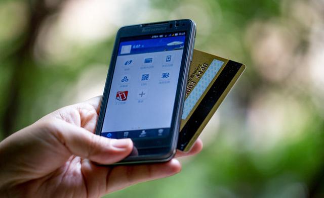 随着网络建设和技术升级，用户流量还会越用越多