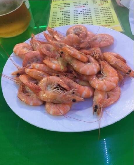 媒体：大排档卖大虾一份38元？是一只38元