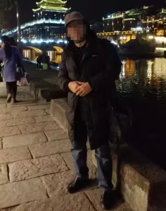 江苏连云港一男编辑性骚扰投稿女孩 聊天记录曝光