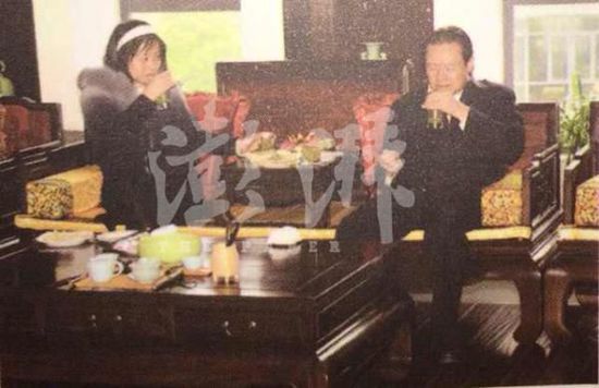周永康46岁妻子曝光 曾在央视工作