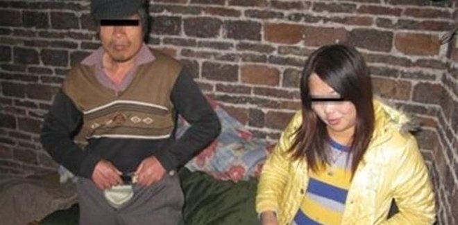 低端色情业解决了男性弱势群体的部分性需求 低端色情业解决了男性弱势群体的部分性需求