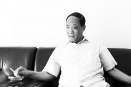 因涉嫌非法转让土地权，刘根银被开除党籍，每每说起此事，他心里都觉着堵得慌。