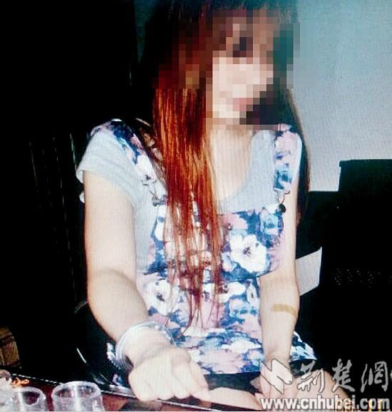 美女大学生引诱在校生吸毒 带小伙进宾馆再抢劫