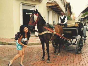 女学霸30万元穷游90国 靠打工和众筹筹钱(图)