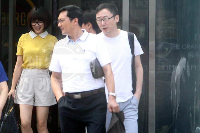 曝陆川与央视女主播秘密完婚 两人年龄相差12岁