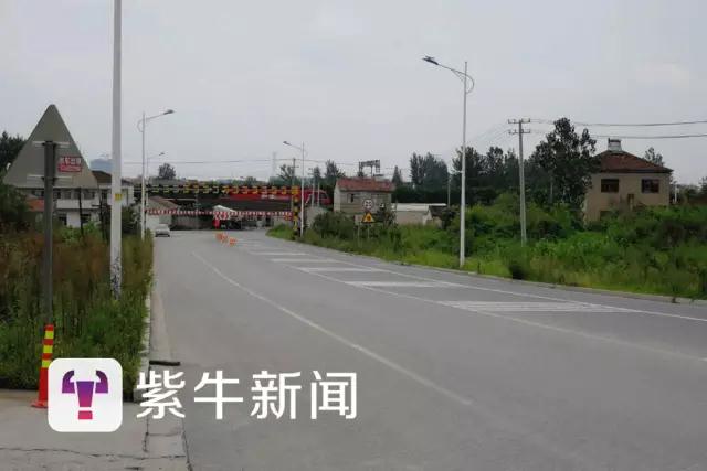 　[丁字路口成了事故多发地]