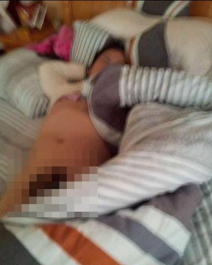 图为：微博曝光的裸照