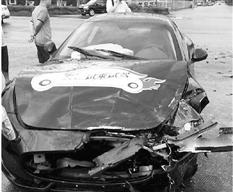 女模特站台后试驾玛莎拉蒂致撞车 维修费几十万