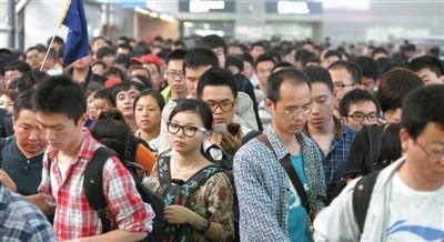 今日零时起公路免收通行费 以驶离出口时间为准