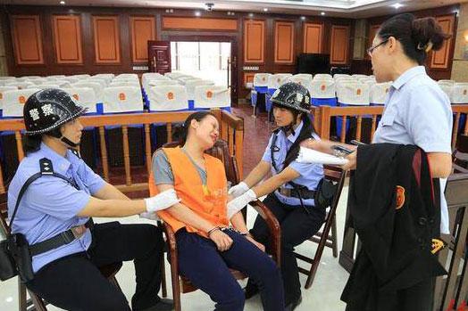 只因不招女工 辽宁女子顿时发飙用水钻打死雇主