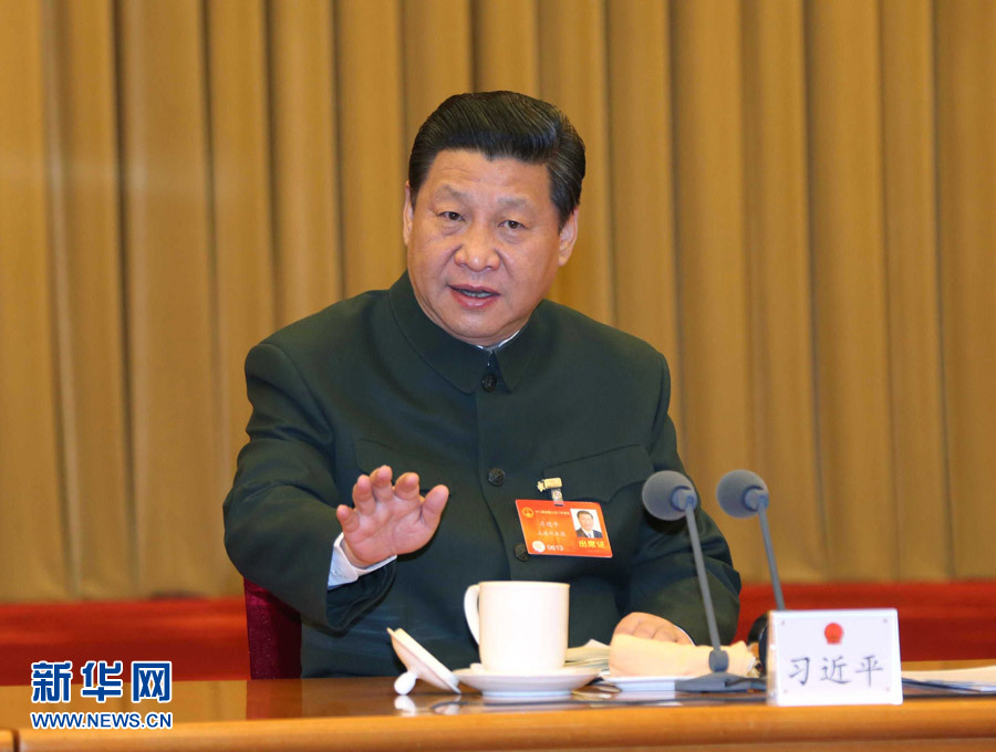 习近平出席十二届全国人大二次会议解放军代表团全体会议并发表重要讲话。