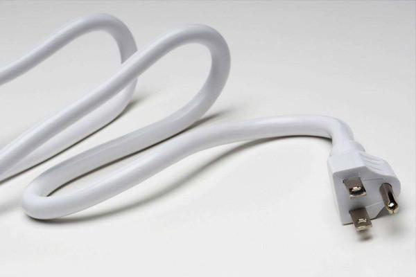 被劈了才作数？雷雨天到底要不要拔插头？