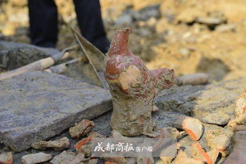 宋徽宗是宋朝第八位皇帝,通过铜钱上的字,同样能够一睹他书法“瘦劲如金,骨法挺劲,飘逸清新之态”。