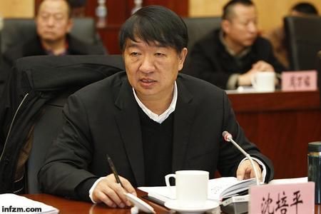 在沈培平主政云南普洱市的8年多时间里,拥有了“拆迁大佐”和“沈矿长”的绰号 在沈培平主政云南普洱市的8年多时间里,拥有了“拆迁大佐”和“沈矿长”的绰号