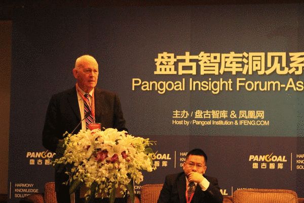 图说：哈德逊研究中心中国战略研究中心主任、高级研究员白邦瑞在1月14日的“盘古·洞见”之“特朗普时期中美关系前瞻”论坛发言