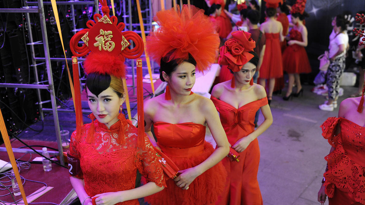 胸模大赛辣妈夺冠