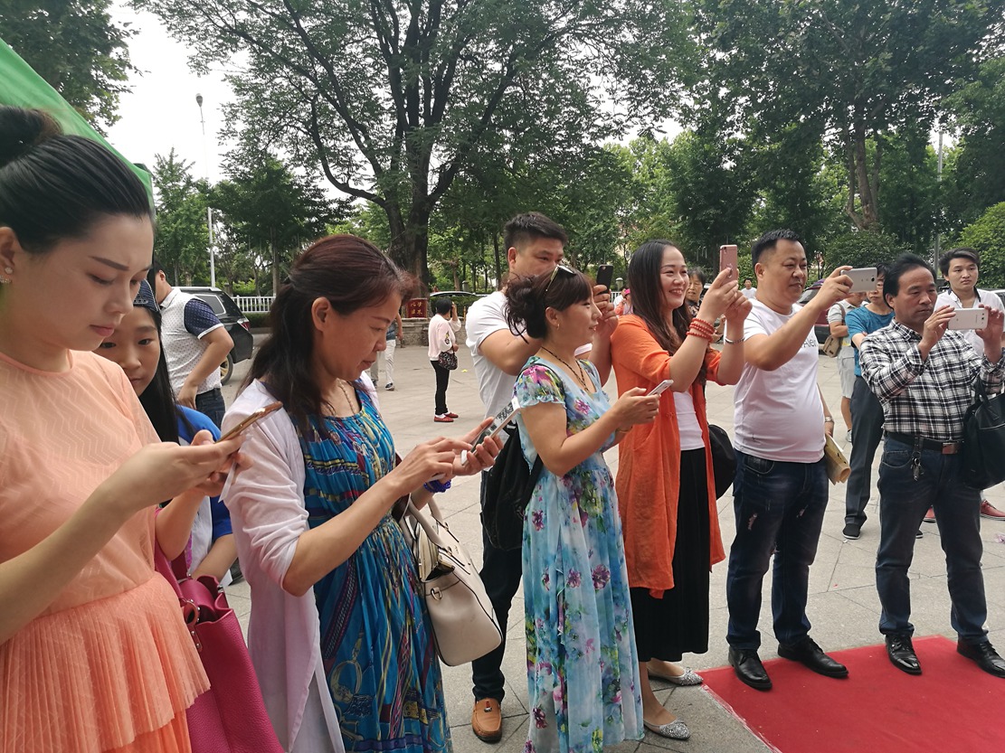 大爱无疆wbr，wbr关注健康，嘻唐网大型中医健康义诊活动走进安徽淮北！
