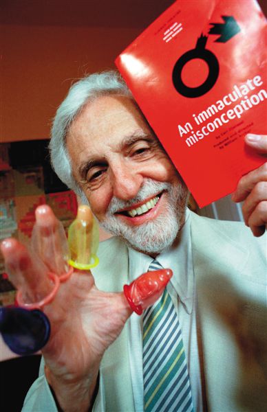 “避孕药之父”卡尔·杰拉西。