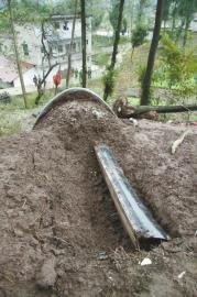 四川一村庄频现盗尸案：十年被盗数十具 多为女尸