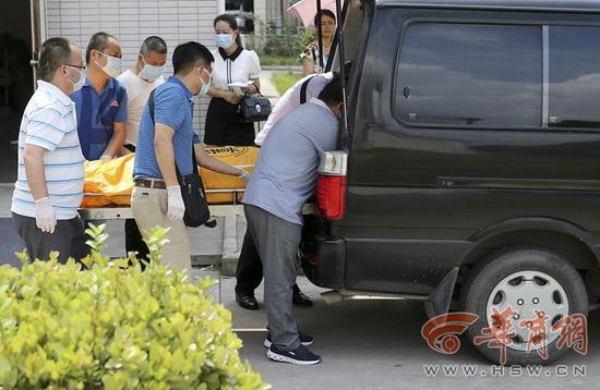 西安女子被狗咬伤后打四针疫苗 仍狂犬病发作身亡