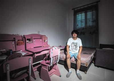 一家超生6个孩子长期没户口 计生委：需缴70万