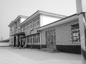 路东村新村委会大楼