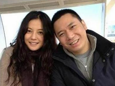 赵薇老公被司机冒充卖掉豪宅 遭买家告上法庭