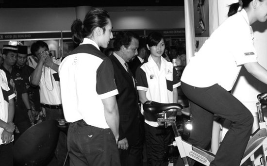 吴尊瞒婚四年将再得一子 老婆林丽莹照片曝光