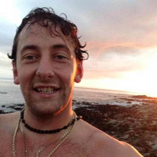 英国男子Darren bray