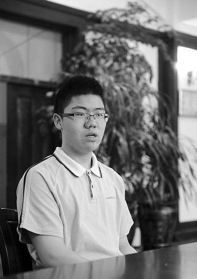 吉林大学附中高一学生徐旋