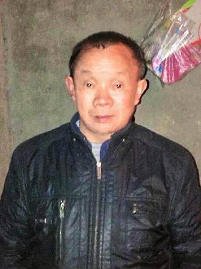 五旬光棍户口本上多出一个儿子 暂不能销户(图)