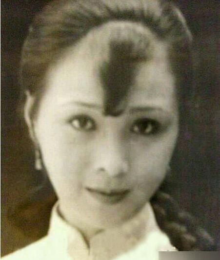 惊呆众人!刘亦菲竟是其家族中最丑的一个