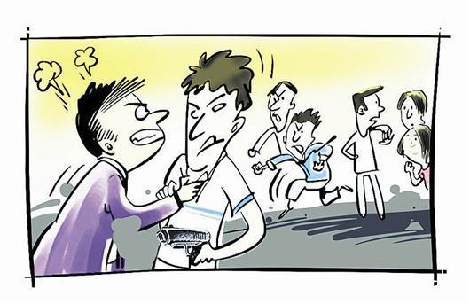 小伙打架 网络配图