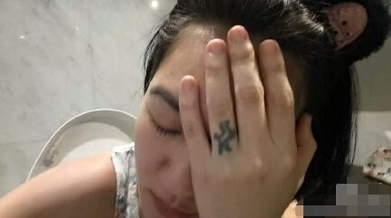 小S左眼眼角惊现瘀伤 疑似再遭家暴(图)