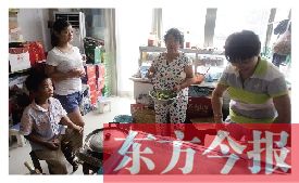 河南平顶山市民为省水抗旱吃烙菜饼度日