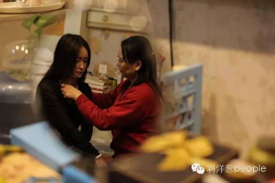 合肥少女被官二代毁容案续:5年后仍未拿到赔款