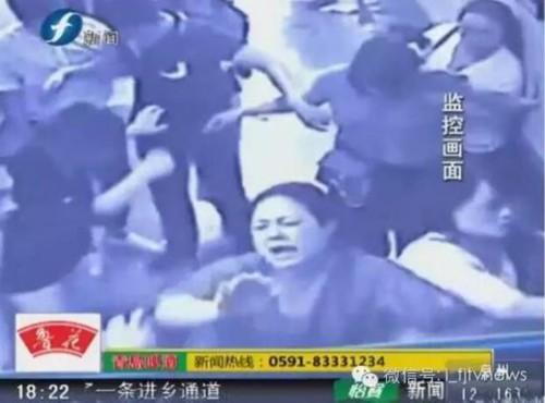 宁德两家人酒足饭饱抢买单 大打出手后报复纵火