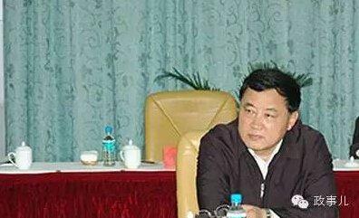 退休官员利用“余热”插手政治:至少7人被查