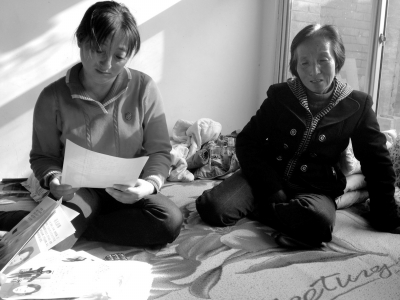 家人得知女孩被害后，陷入悲痛当中。